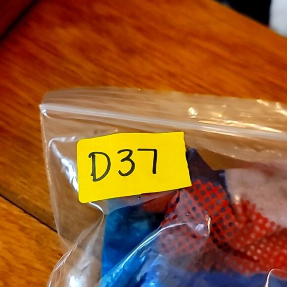 Reebok Red and Blue Athletic Capris Size Small - Picture 6 of 6